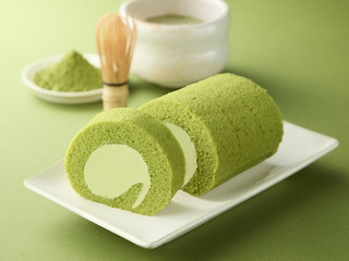 モンテール 小さな洋菓子店 抹茶ミルクの手巻きロール