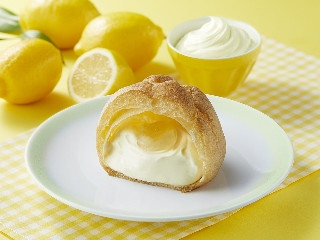 モンテール 小さな洋菓子店 瀬戸内レモンのレアチーズシュークリーム