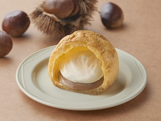 モンテール 小さな洋菓子店 イタリア栗モンブランのシュークリーム