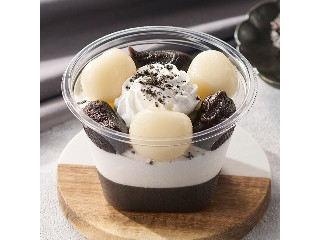 ドンレミー 黒ごま白玉パフェ