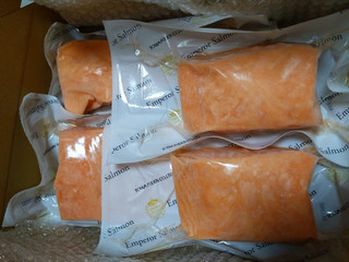 東和食品 エンペラーサーモン 天日塩締め