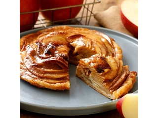 成城石井 青森県産りんごまるごと1個使ったアップルパイ