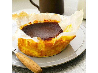 成城石井 「紙包み」純生クリームのバスクチーズケーキ