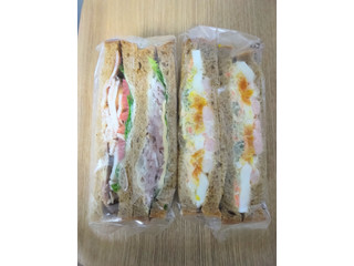 ブッツサンドウィッチ ペッパーポーク＆スモークチキン