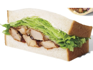 スターバックス 沖縄 かめーかめーサンド BBQチキン