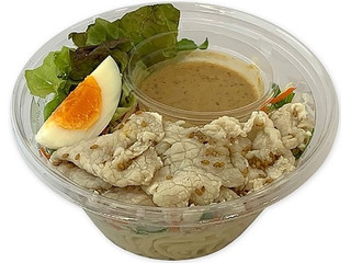 中評価】セブン-イレブン たっぷり胡麻だれの豚しゃぶパスタサラダの