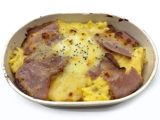 セブン-イレブン 3種チーズの焼カルボナーラ