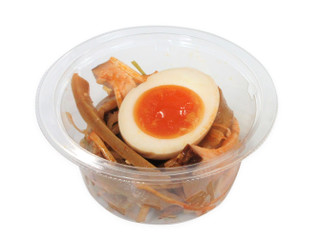 セブン-イレブン 辛ねぎ和えメンマ＆チャーシュー 半熟煮玉子入り