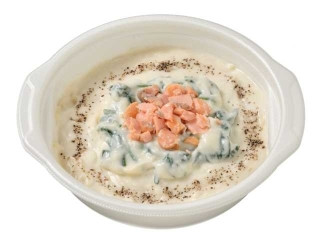 鮭とほうれん草のクリームスープパスタ