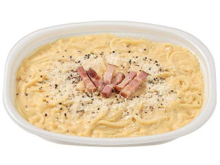 セブン-イレブン なめらかソースの大盛カルボナーラ（セブン-イレブン