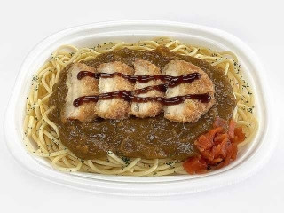 セブン-イレブン 大盛パスタ チキンカツカレー