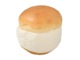 セブン-イレブン マリトッツォ いちごソース入り