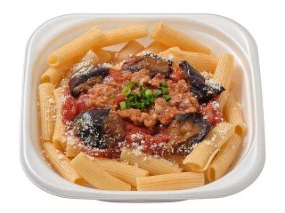 セブン-イレブン ナスと挽肉のピリ辛トマト リガトーニ使用