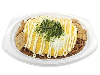 セブン-イレブン 潰し目玉焼きのソース焼そば イカ天のせ