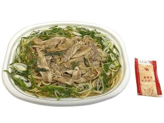 セブン-イレブン 豚焼肉とねぎのにんにく醤油パスタ