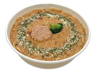 セブン-イレブン 蟹の旨味が詰まったトマトクリームパスタ