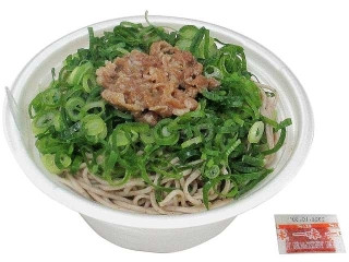 セブン-イレブン ねぎでまみれたそば 牛肉入り