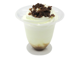 セブン-イレブン もちっとミルクプリン 塩キャラメル仕立て