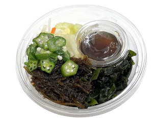 セブンテン　seventen♡ もくもくです セブン-イレブン サラダ蕎麦 もずく＆和風かつおドレッシング（セブン