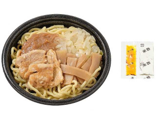 セブン-イレブン 極太麺 濃厚醤油の油そば