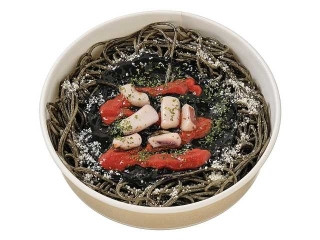 セブン-イレブン ヤミ闇やみつき イカ墨パスタ