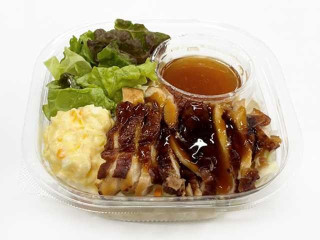 セブン-イレブン 照り焼きチキンパスタサラダ たまごサラダ入り