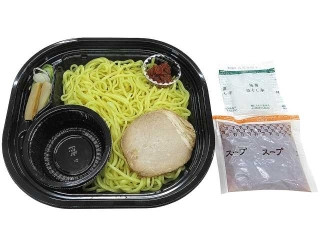 セブン-イレブン 辛味噌を溶いて食べるざる中華