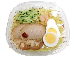 セブン-イレブン 大盛り呉風冷麺唐辛子酢付き