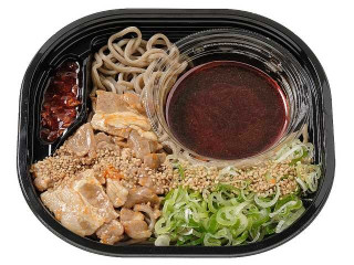 セブン-イレブン 太麺ラー油つけ蕎麦 香味ニンニクラー油入り