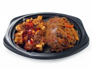 セブン-イレブン シビれる辛さW麻婆 麻婆豆腐・麻婆春雨