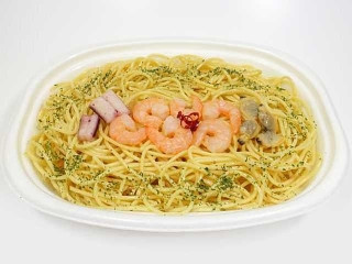 セブン-イレブン 魚介の旨塩大盛パスタ