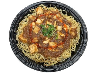 セブン-イレブン 3種の醤で仕立てた 旨辛麻婆豆腐焼そば