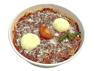 セブン-イレブン とろーりチーズソースのピリ辛トマトパスタ