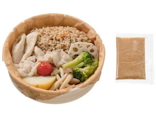 セブン-イレブン ごまだれで食べる蒸し野菜と豚しゃぶのサラダごはん