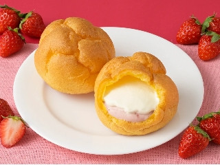 ジャンボシュークリーム