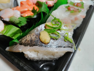 かっぱ寿司 にぎり 天然あじ