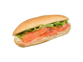 ニューデイズ 米粉入りシリアルドッグ スモークサーモン＆ディルポテトサラダ