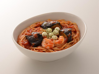 カフェ・ド・クリエ パスタ 海老と揚げなすのトマトソース