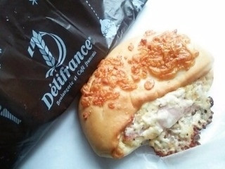 デリフランス フォカッチャ カルボナーラ＆ベーコン