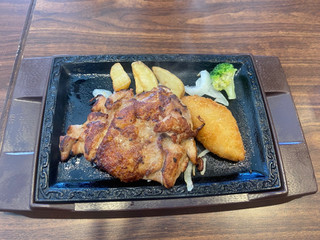 ステーキガスト 炭焼き風チキンステーキ