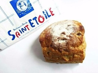 サンエトワール 林檎とくるみのリュスティック