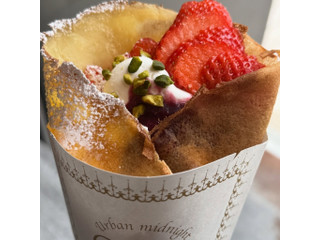 シェ・シバタ いちごクレープ