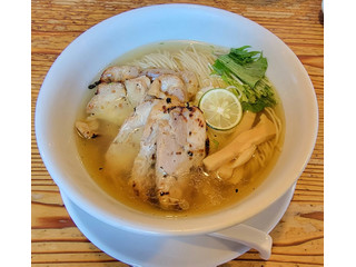 りょう花 塩チャーシュー麺