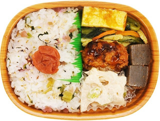 新発売のコンビニ弁当：セブン「ハンバーグ弁当　黒毛　アンガス種牛肉使用」ほか