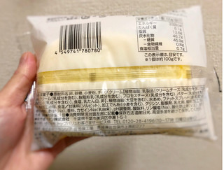 「トップバリュ ベストプライス しっとり食感 北海道チーズ蒸しケーキ 袋1個」のクチコミ画像 by 御飯野友子さん