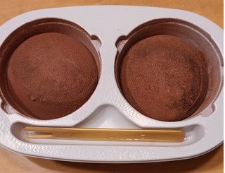 「ロッテ アイスまるごと 生チョコ包み バニラ カップ2個」のクチコミ画像 by ちょこぱんcakeさん