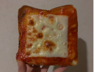 「明治 お徳用 モッツァレラとろけるスライスチーズ 袋180g」のクチコミ画像 by 御飯野友子さん