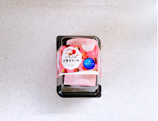 「モンテール 小さな洋菓子店 いちごの手巻きロール 4個」のクチコミ画像 by むぎっこさん