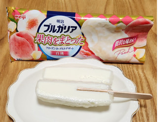 「明治 ブルガリア 果肉をまとったフローズンヨーグルトデザート 白桃 袋82ml」のクチコミ画像 by みにぃ321321さん