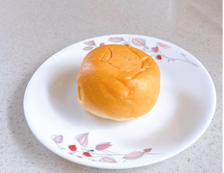 「八天堂 冷やして食べるとろけるくりーむパン ミルクティー」のクチコミ画像 by むぎっこさん